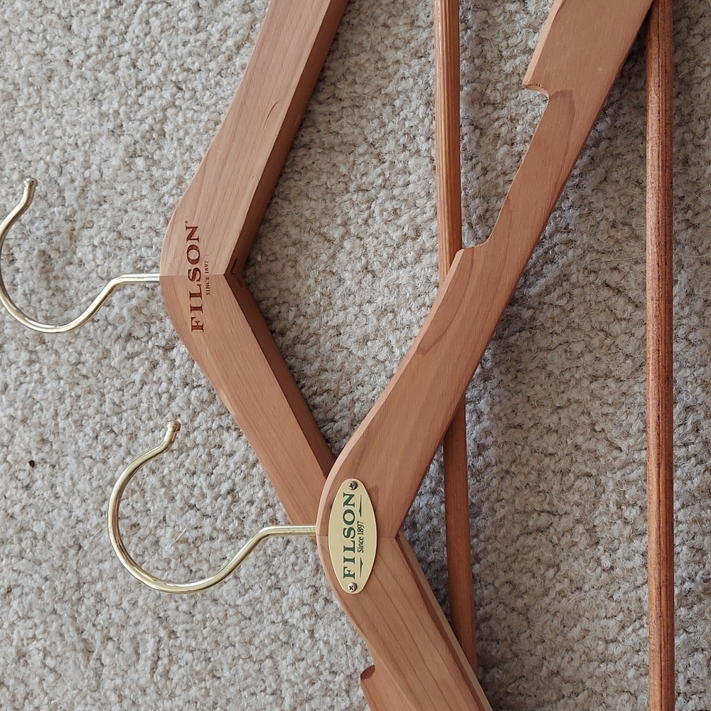 2 Cedar Hangers